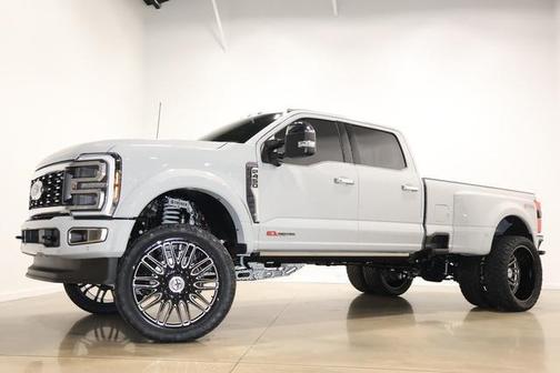 2025 Ford F-450 Platinum
