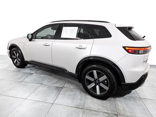 Snowfall Pearl 2025 Honda Prologue Touring