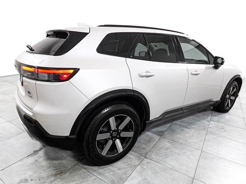 Snowfall Pearl 2025 Honda Prologue Touring