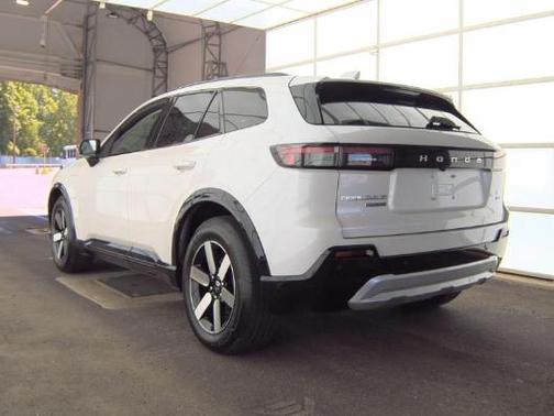 Snowfall Pearl 2025 Honda Prologue Touring