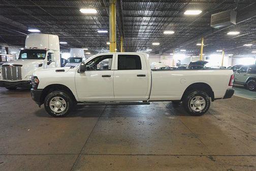 2024 RAM 3500 Tradesman Crew Cab 4x4 8' Box
