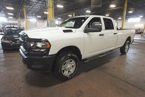 2024 RAM 3500 Tradesman Crew Cab 4x4 8' Box