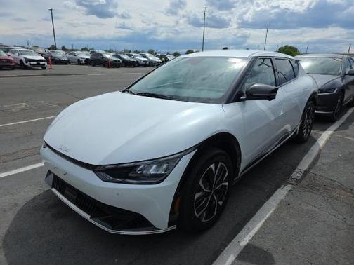 Snow White Pearl 2023 Kia EV6 Wind