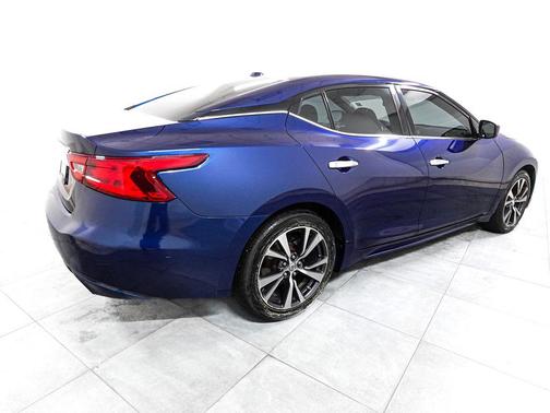 Blue 2016 Nissan Maxima 3.5 S