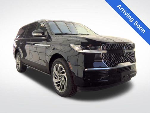 Infinite Black Metallic Clearcoat 2025 Lincoln Navigator Reserve