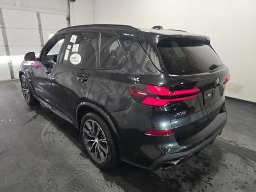 Black Sapphire Metallic 2024 BMW X5 xDrive40i