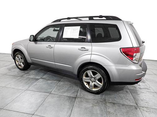 Spark Silver Metallic 2010 Subaru Forester 2.5 X Limited