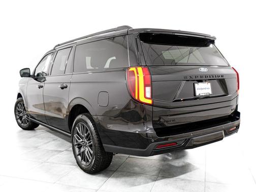 Black 2027 Ford Expedition Max Platinum