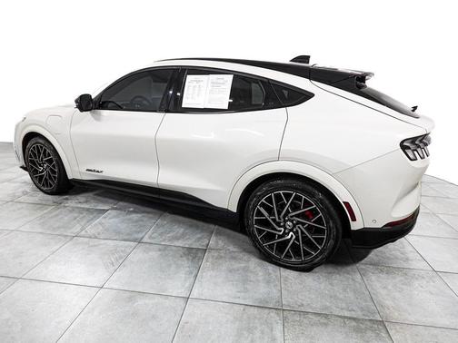 Star White Metallic Tri-Coat 2023 Ford Mustang Mach-E GT