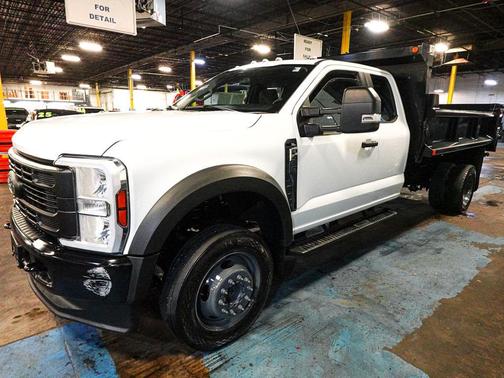 Oxford White 2024 Ford F-450 XL