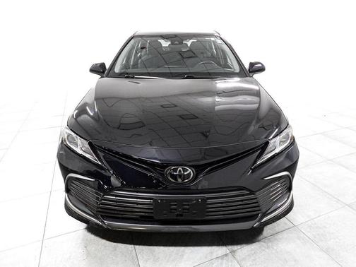 Midnight Black Metallic 2022 Toyota Camry LE