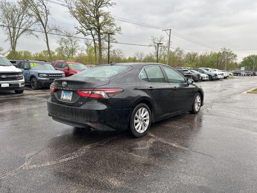 Midnight Black Metallic 2022 Toyota Camry LE