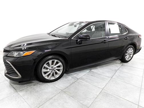 Midnight Black Metallic 2022 Toyota Camry LE