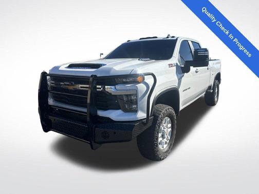 Summit White 2025 Chevrolet Silverado 2500 LT