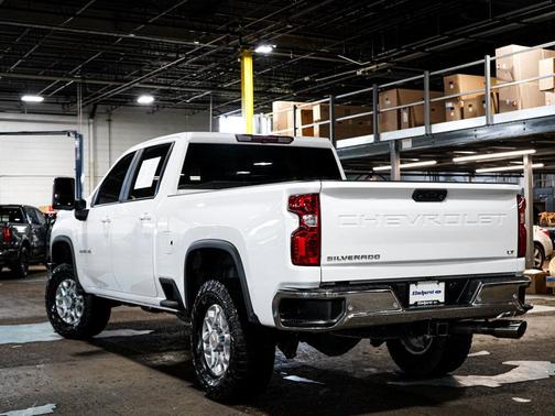 Summit White 2025 Chevrolet Silverado 2500 LT