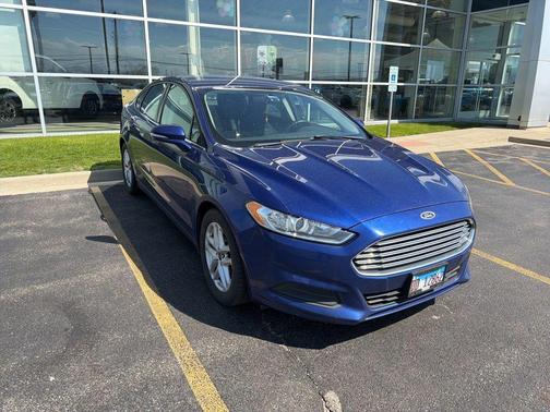 Deep Impact Blue 2016 Ford Fusion SE