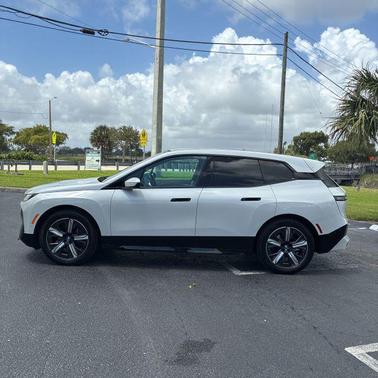 Mineral White Metallic 2023 BMW iX xDrive50