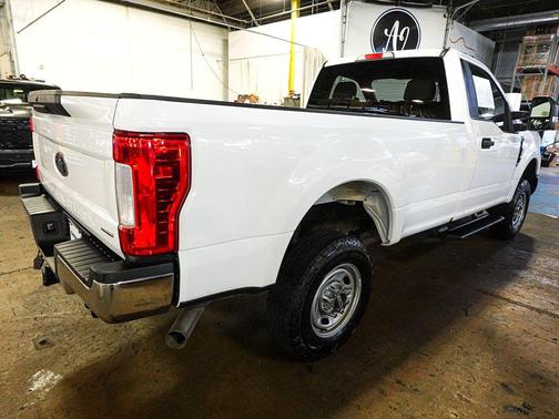 Oxford White 2019 Ford F-250 XL