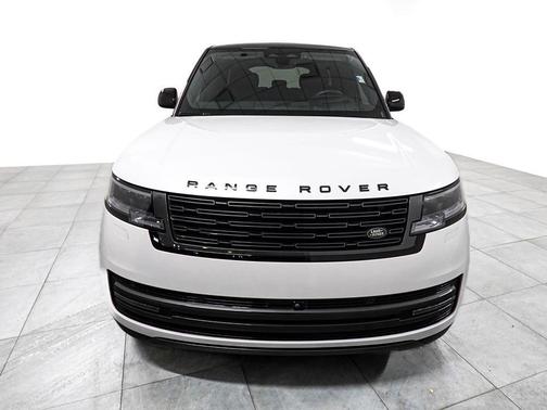 Fuji White 2024 Land Rover Range Rover P530 SE