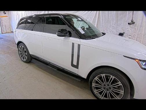 Fuji White 2024 Land Rover Range Rover P530 SE