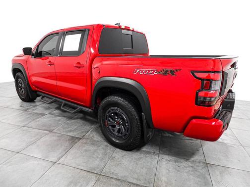 Red Alert 2025 Nissan Frontier PRO-4X