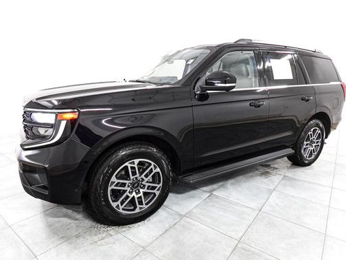 Black Metallic 2025 Ford Expedition Active