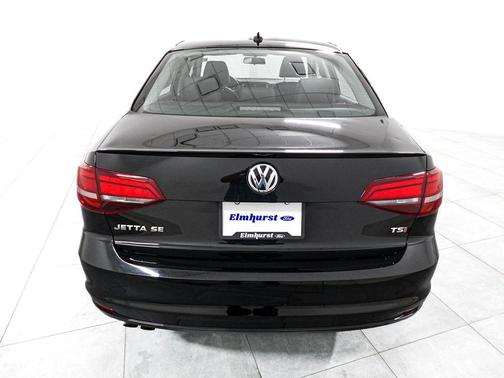 Black 2017 Volkswagen Jetta 1.4T SE