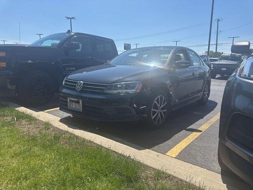Black 2017 Volkswagen Jetta 1.4T SE