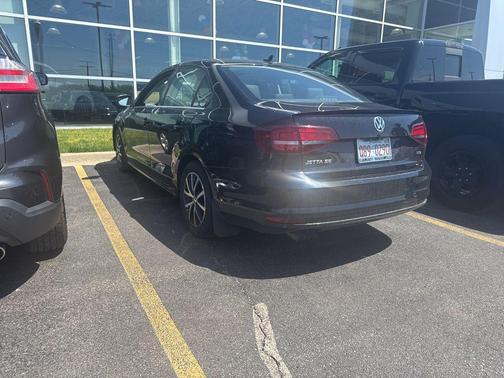Black 2017 Volkswagen Jetta 1.4T SE