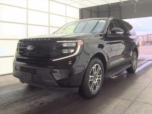 Black Metallic 2025 Ford Expedition Active