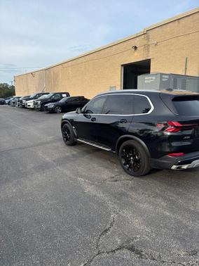 Black Sapphire Metallic 2024 BMW X5 xDrive40i