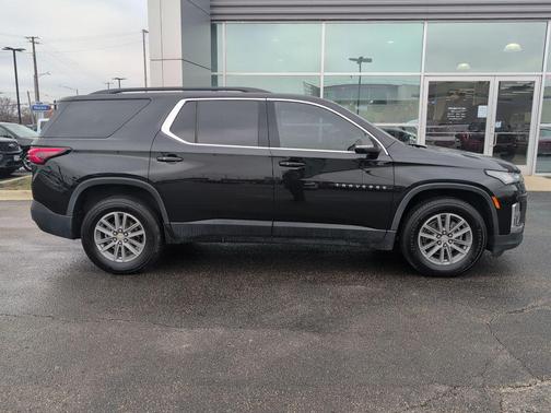 2022 Chevrolet Traverse LT Cloth