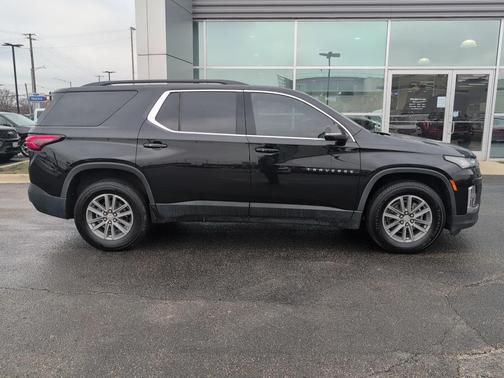2022 Chevrolet Traverse LT Cloth