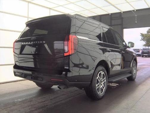 Black Metallic 2025 Ford Expedition Active