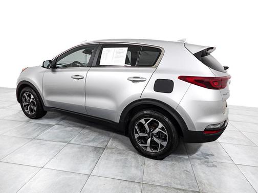 Sparkling Silver 2021 Kia Sportage LX