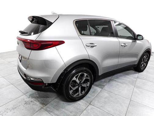 Sparkling Silver 2021 Kia Sportage LX