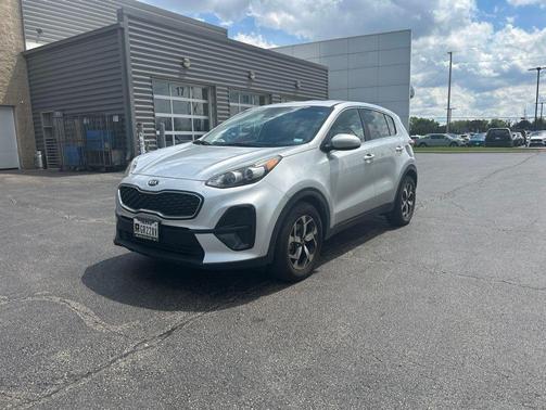 Sparkling Silver 2021 Kia Sportage LX