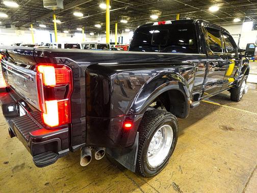 Agate Black Metallic 2023 Ford F-450 Platinum