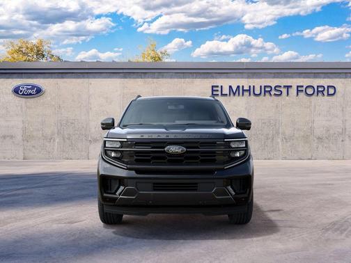 Agate Black Metallic 2027 Ford Expedition Platinum