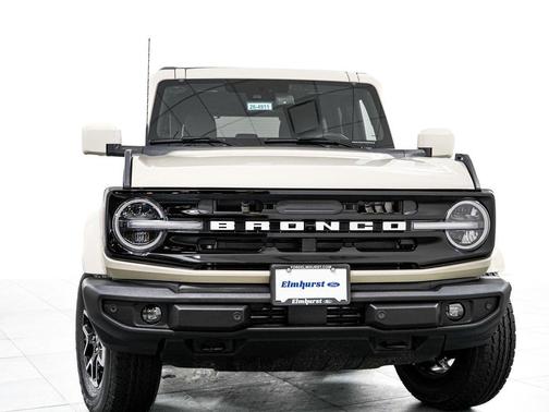 Desert Sand 2026 Ford Bronco Outer Banks