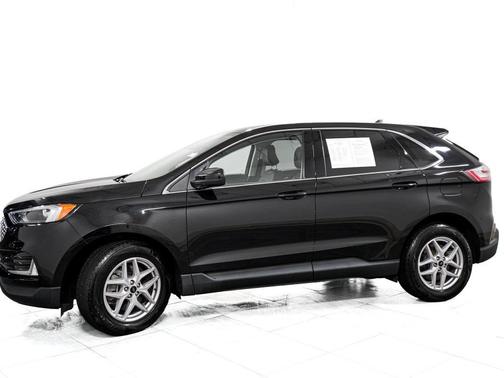 Agate Black Metallic 2024 Ford Edge SEL