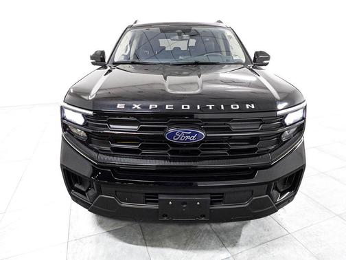 Black Metallic 2025 Ford Expedition Max Active 4x4