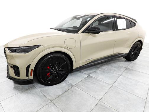 Desert Sand 2025 Ford Mustang Mach-E GT