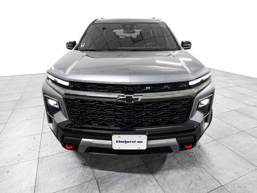 Sterling Gray Metallic 2025 Chevrolet Traverse AWD Z71
