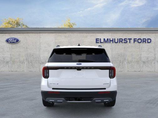 Star White Metallic Tri-Coat 2026 Ford Explorer Active