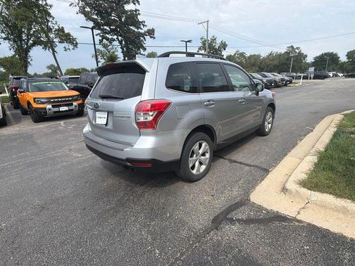 Ice Silver Metallic 2016 Subaru Forester 2.5i Limited