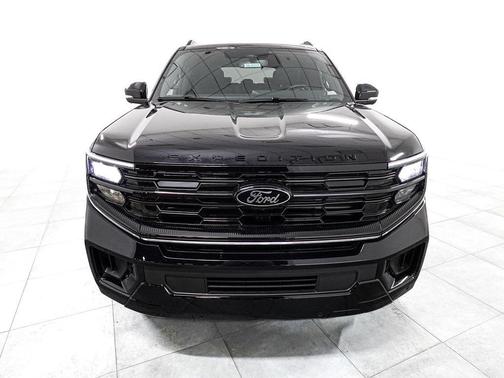 Agate Black Metallic 2026 Ford Expedition Platinum