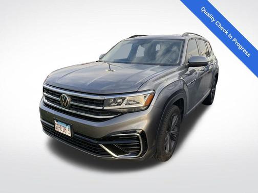 Platinum Gray Metallic 2021 Volkswagen Atlas 3.6L SE w/Technology