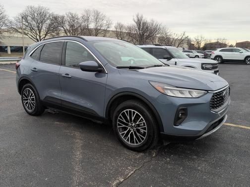 2023 Ford Escape PHEV SE