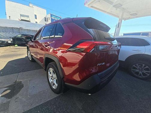 Ruby Flare Pearl 2021 Toyota RAV4 Hybrid XLE